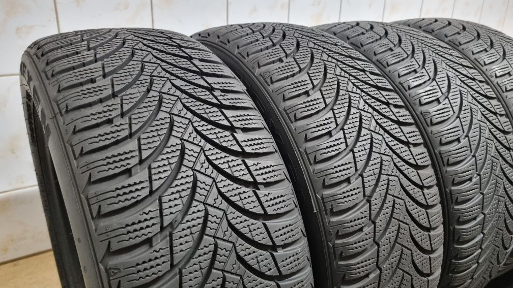 Opony zimowe 195/50 R15 82H Nexen Winguard Snow G WH2
