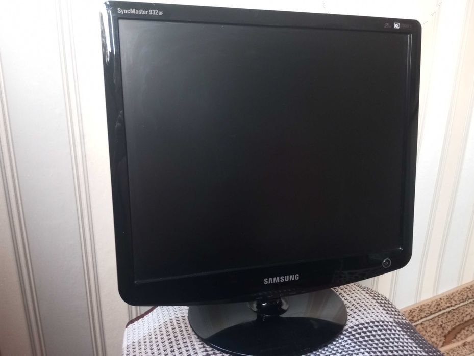 Монитор 19" Samsung Sync Master 932 bf