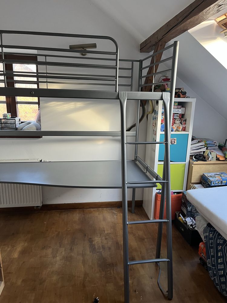 Ikea biurko z łóżkiem piętrowym