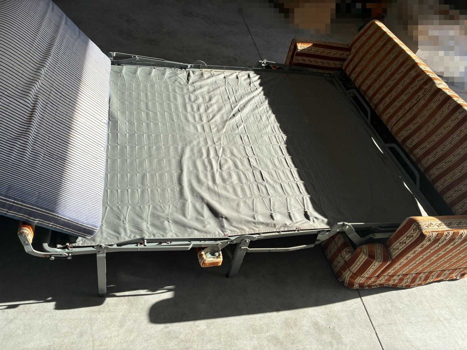 Conjunto de Sofá com cama + Poltronas - Qtd. 1 Und.