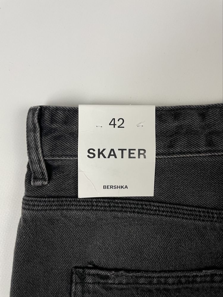 Шорти Bershka Jorts Skater Fit (W 32) чорні широкі джинсові чоловічі