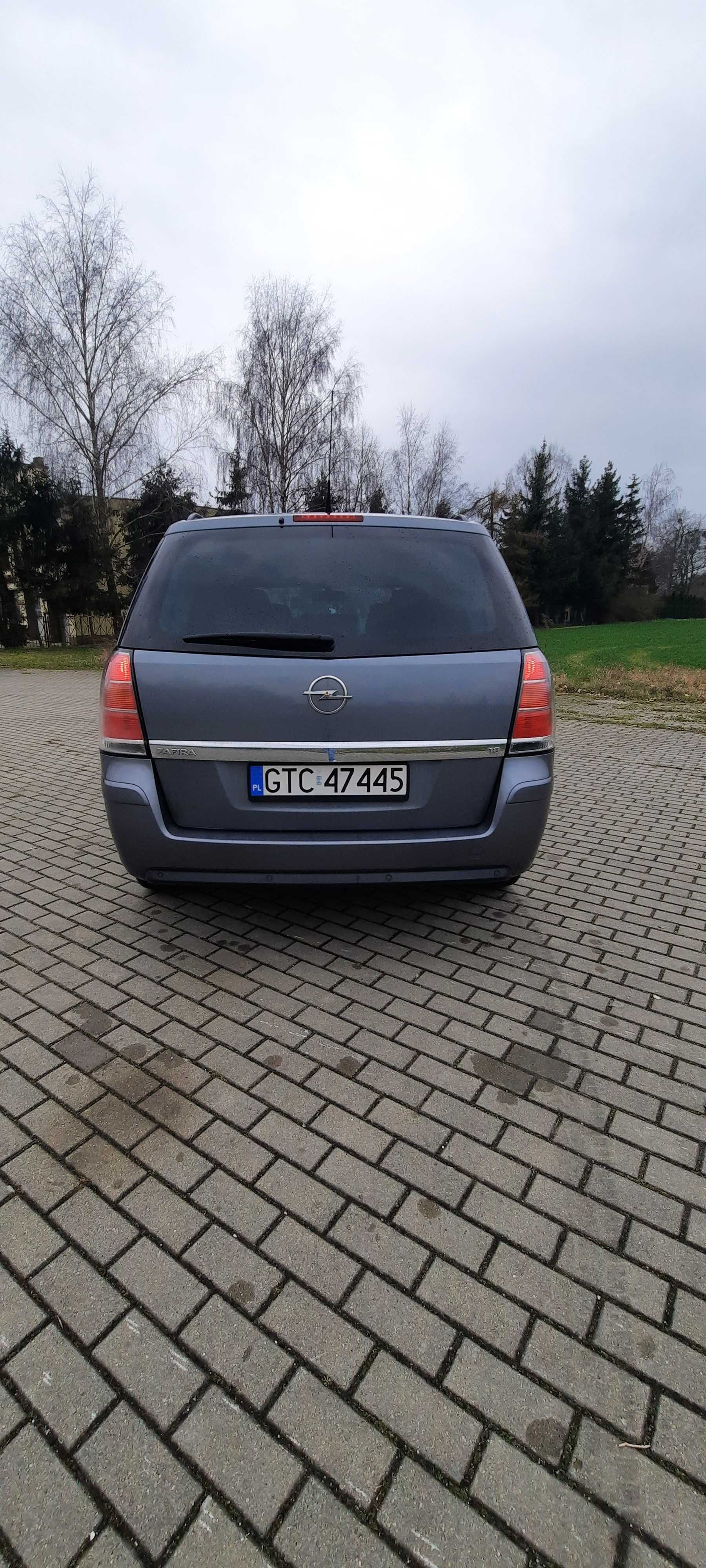 Opel Zafira B 1.8 benzyna 7 miejsc