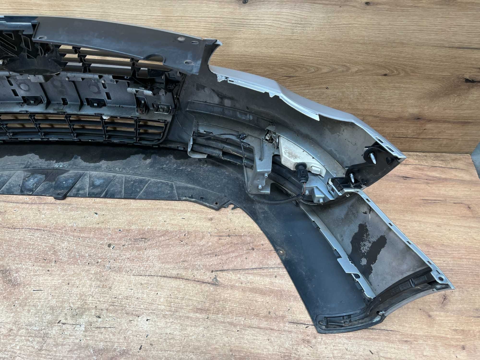 Zderzak przedni Passat B6 kolor la7w
