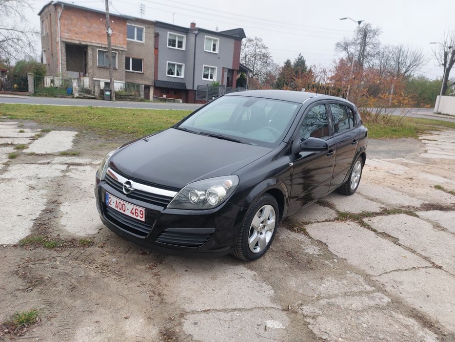 Opel Astra H 1.6 Benzyna Lift Hatchback 5-Drzwi