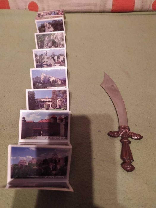 Sprzedam ,, Jurajskie Legendy"" wraz z mini mieczykiem.