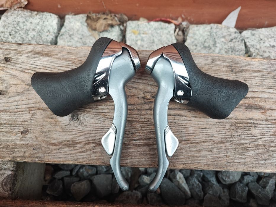 Klamkomanetki rowerowe szosowe Shimano 600/Ultegra ST-6400 2X8 retro