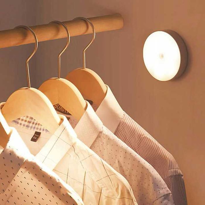 Bezprzewodowa Lampka LED z Czujnikiem Ruchu Regulacja Natężenia