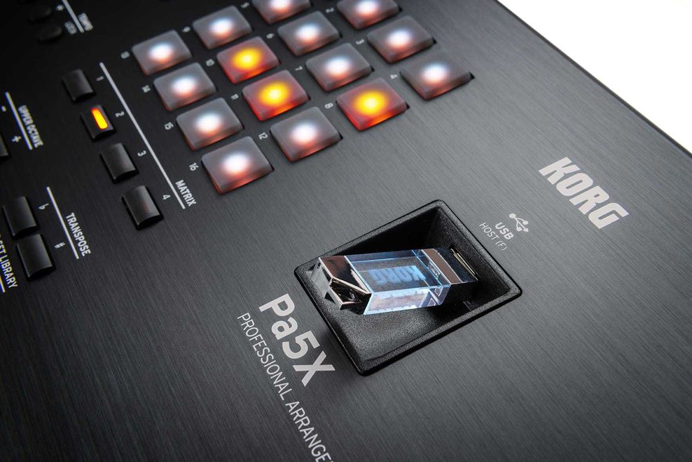 Korg PA5X 88 profesjonalny aranżer syntezator + pokrowiec
