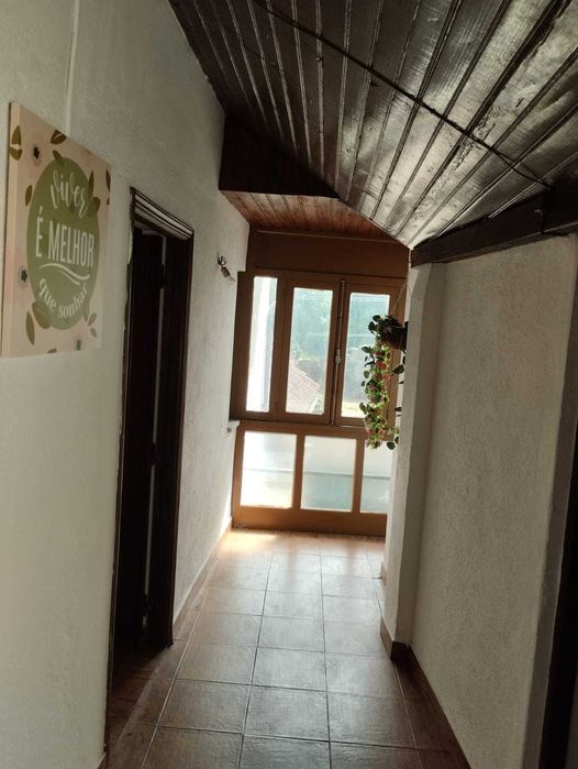 T2+1 pronta a habitar+piso para remodelação