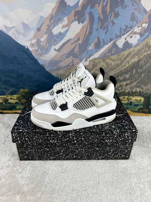 "Buty koszykówki "Jordan_4_Military_Black R.42.5