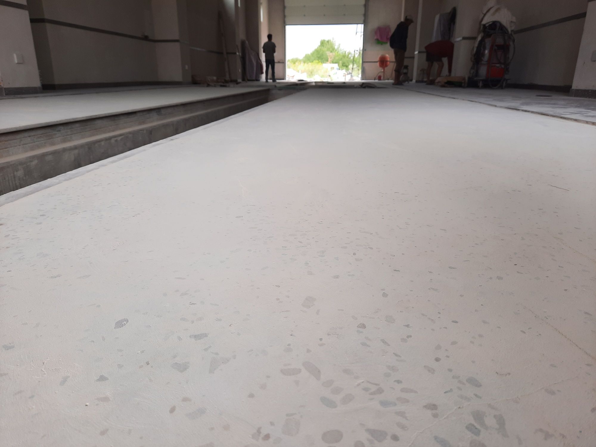 Шліфування та полірування  бетонної підлоги.