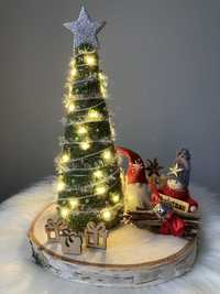 Stroik świąteczny na Boże Narodzenie z lampkami