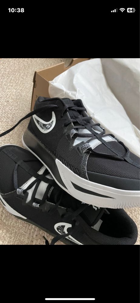 Kyrie Flytrap VI