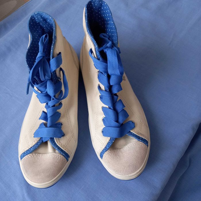 Trampki damskie/dziewczęce  LACOSTE nr 37.