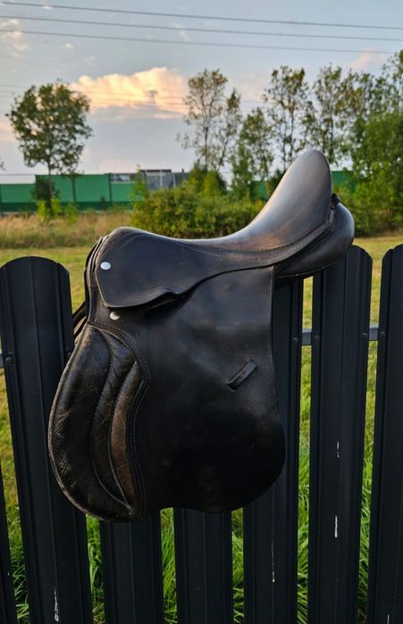 Siodło 17 cali plus strzemiona I puśliska