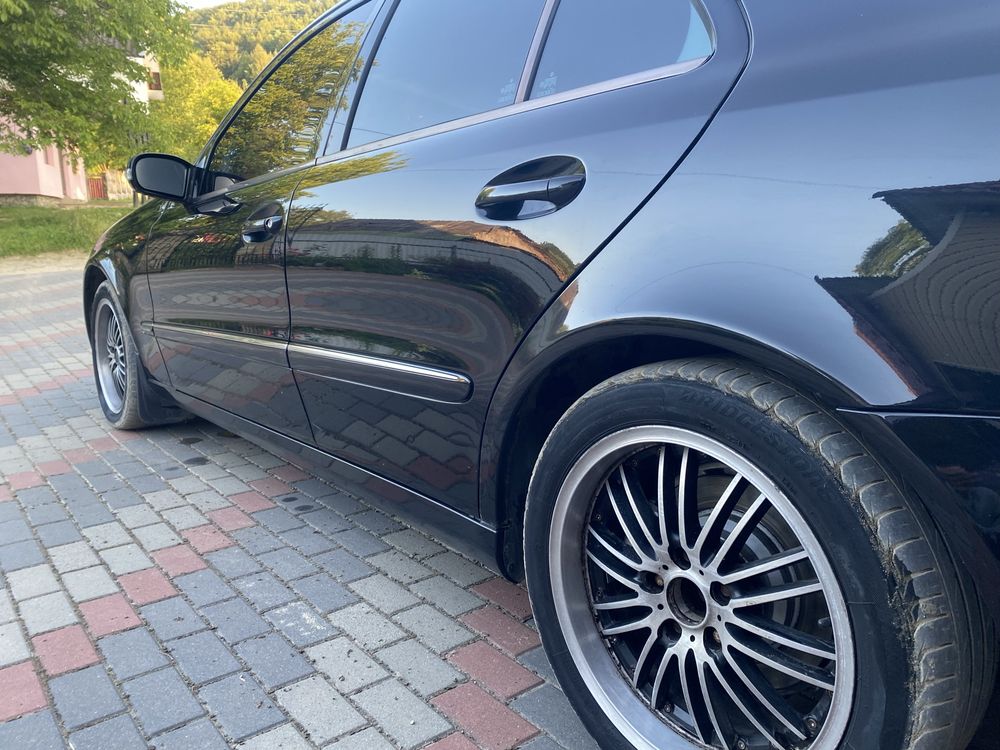 Mersedes-benz E-200