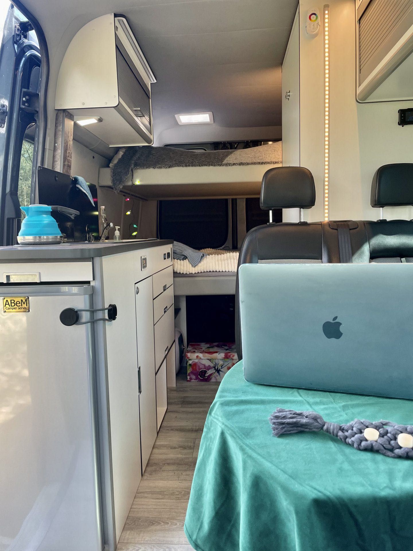 CamperVan kamper wynajem WagabundaVan