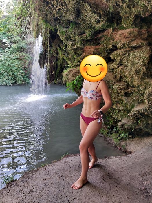 Купальник жіночий, розділений