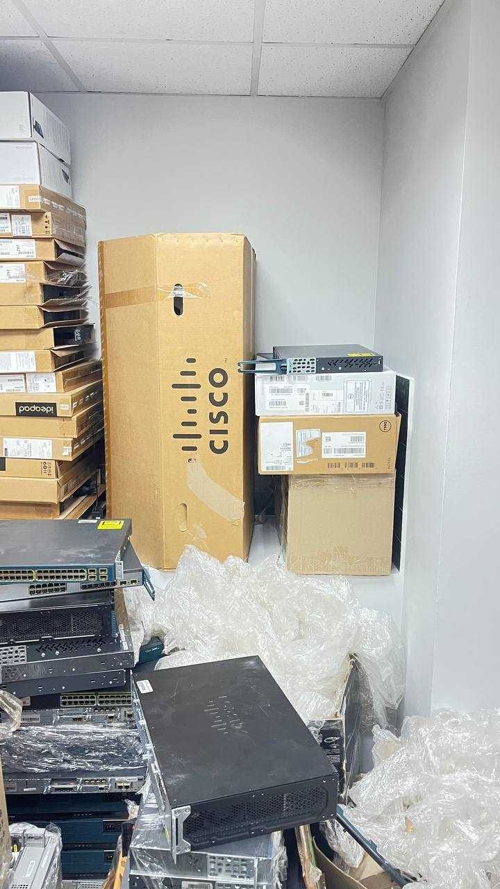 Серверна і мережева техніка Cisco