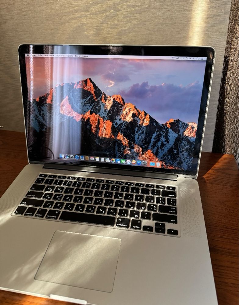 MacBook Pro 2015 року