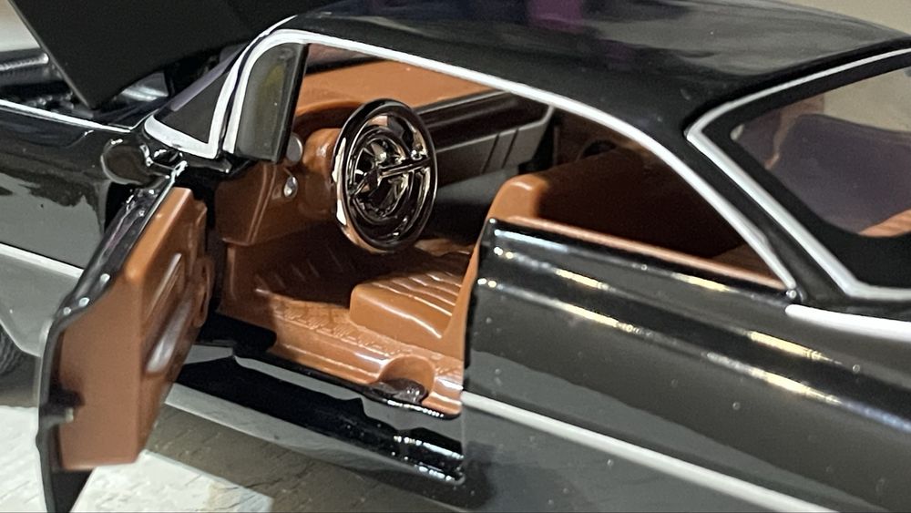 1:32 машинка Cadillac Eldorado ретро авто Retro колекційна модель