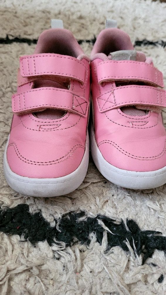 Кросівки для дівчинки Puma 26р
