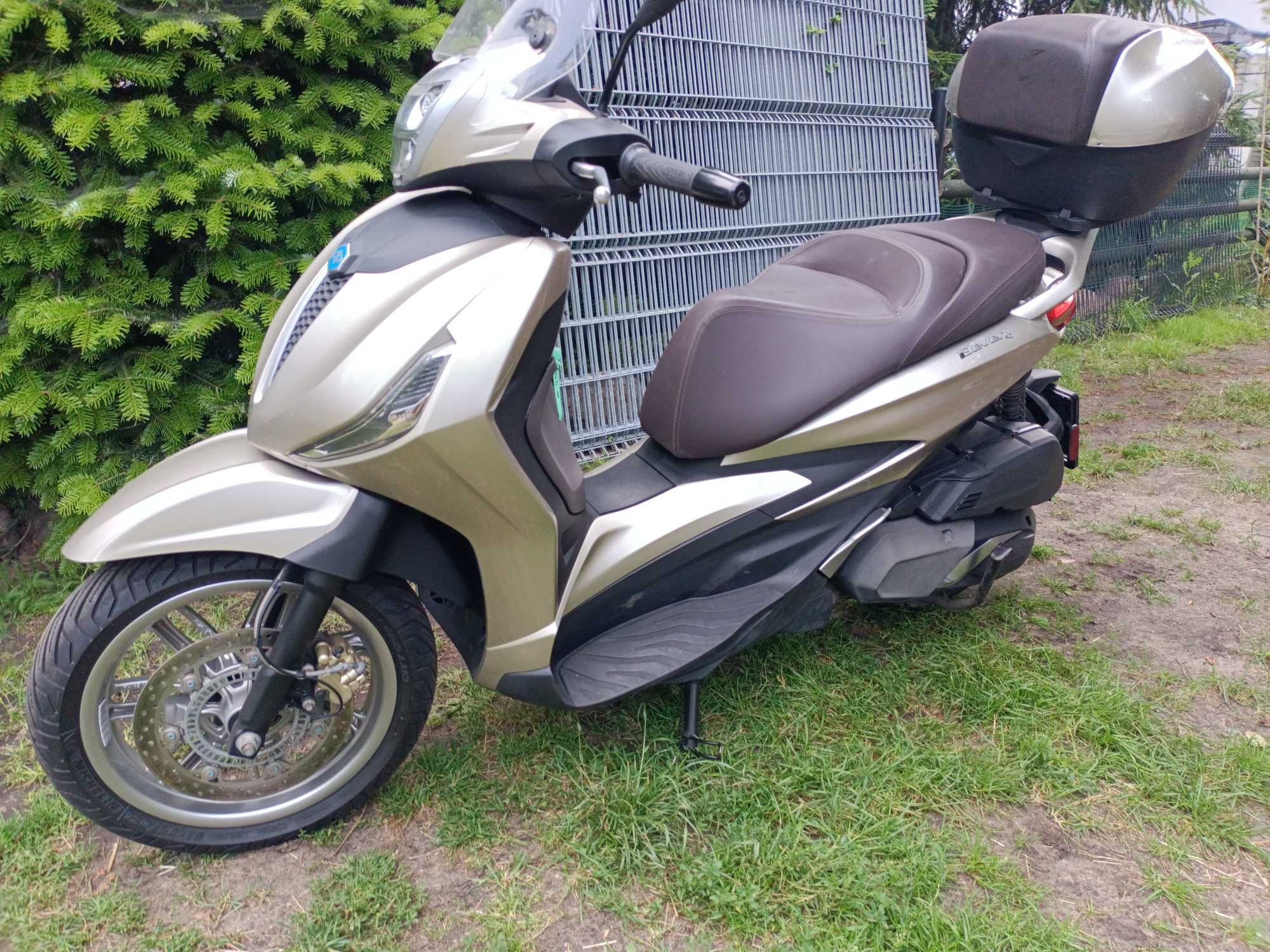 piaggio beverly 400  jak nowy