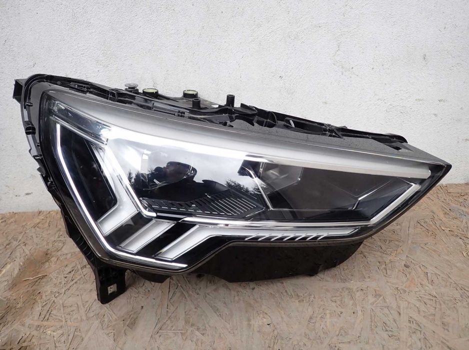 Фары передние правая левая Audi Q3 83A 2018-2025 рест до рест разбор