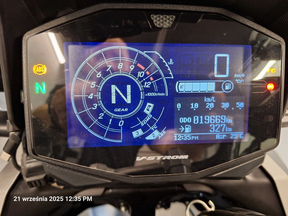 Suzuki V-STROM DL 1050XT z 2021