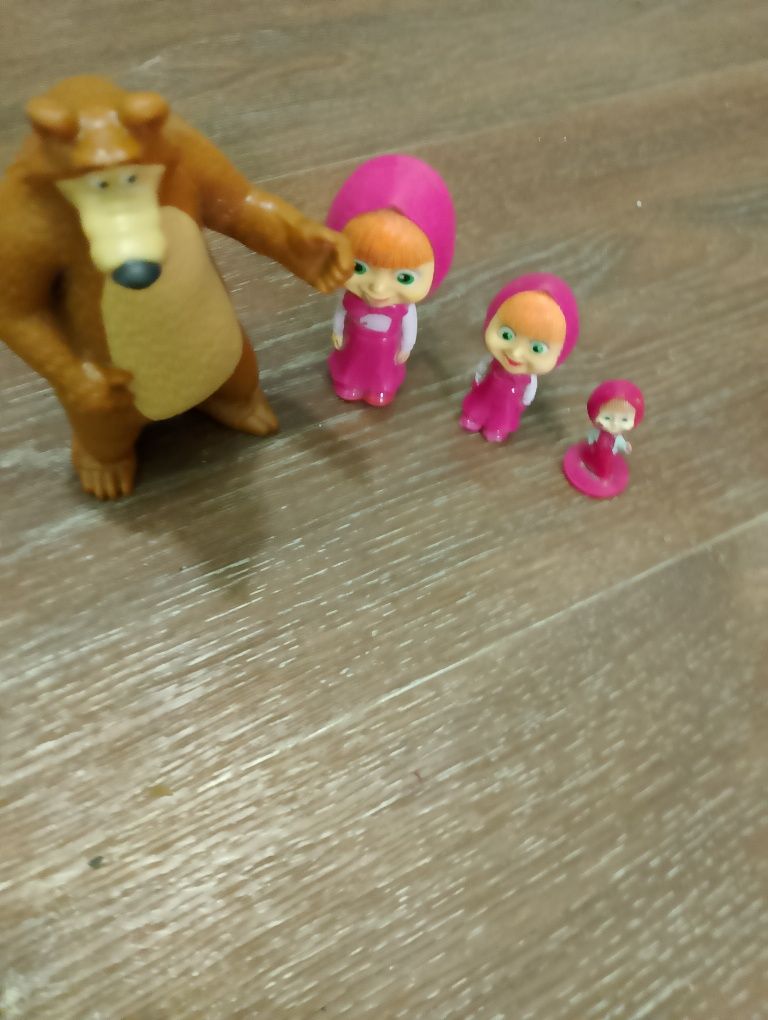 Продам лотом киндери играшки  цена за шт