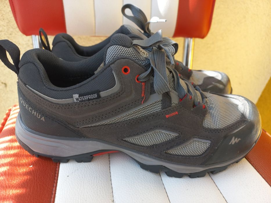 Трекінгові кросівки Queshua р.39