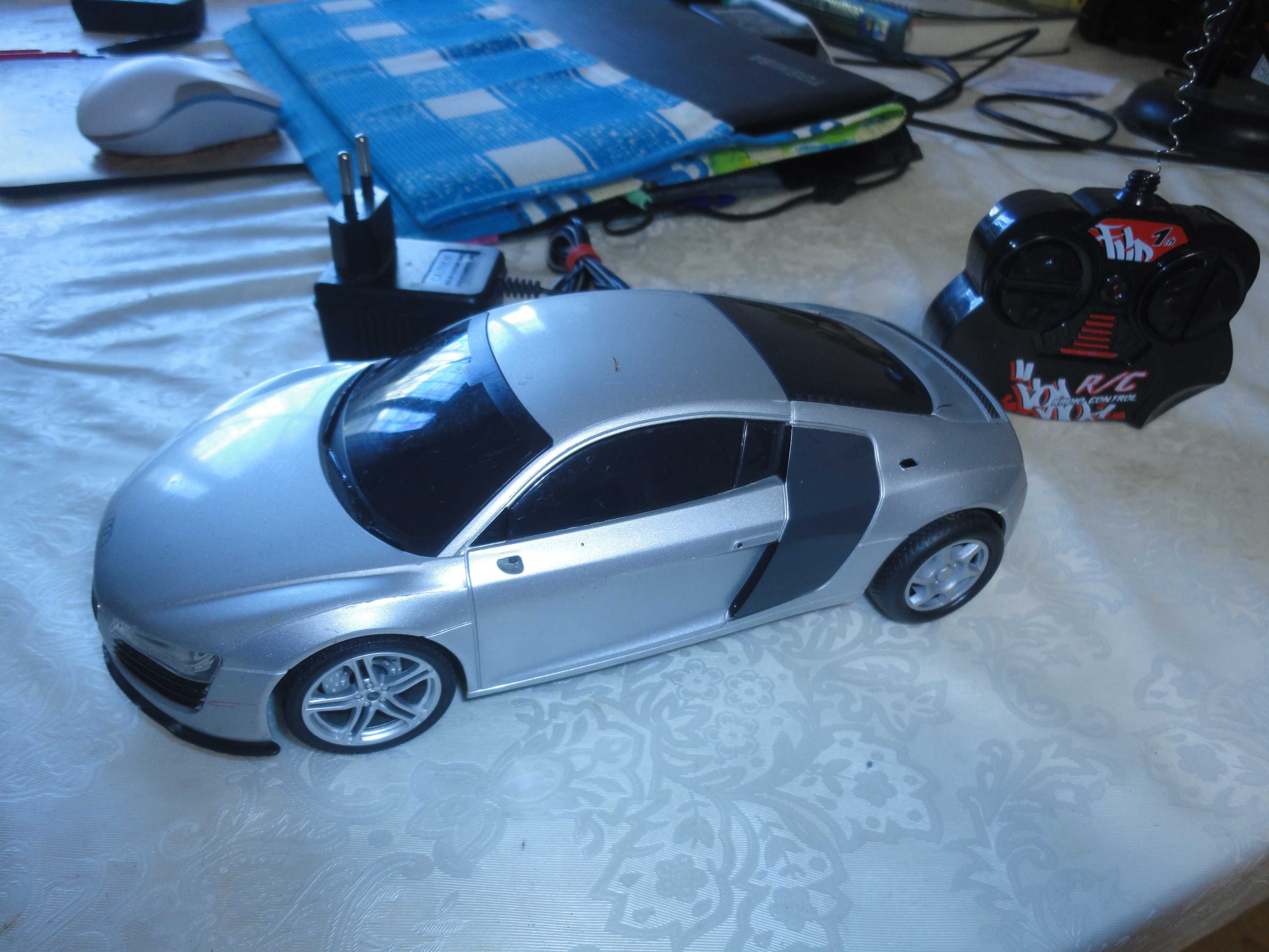 продам AUDI R8 на управлении