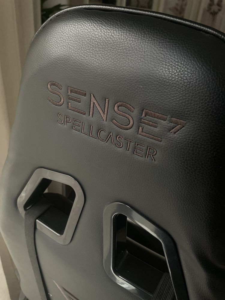 Fotel SENSE7 Spellcaster czarny