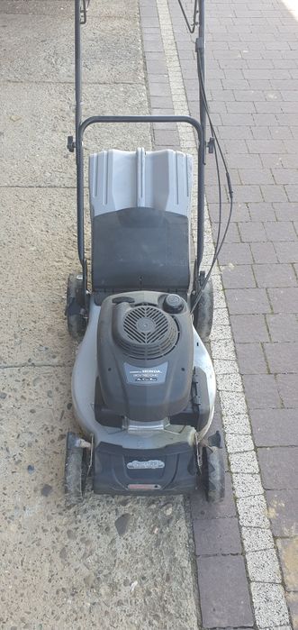 Kosiarka spalinowa HONDA