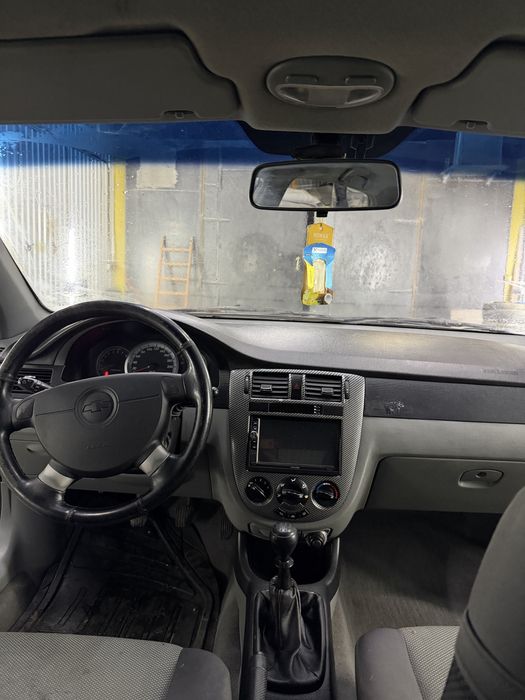 Chevrolet Lacetti 1.8 с газом Максимальная комплектация