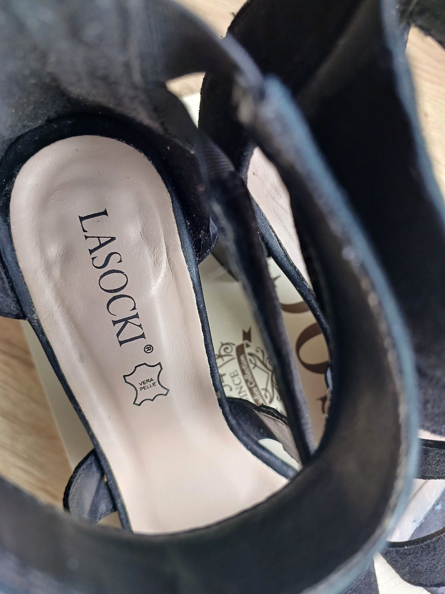 Sandały na obcasie Lasocki r.37