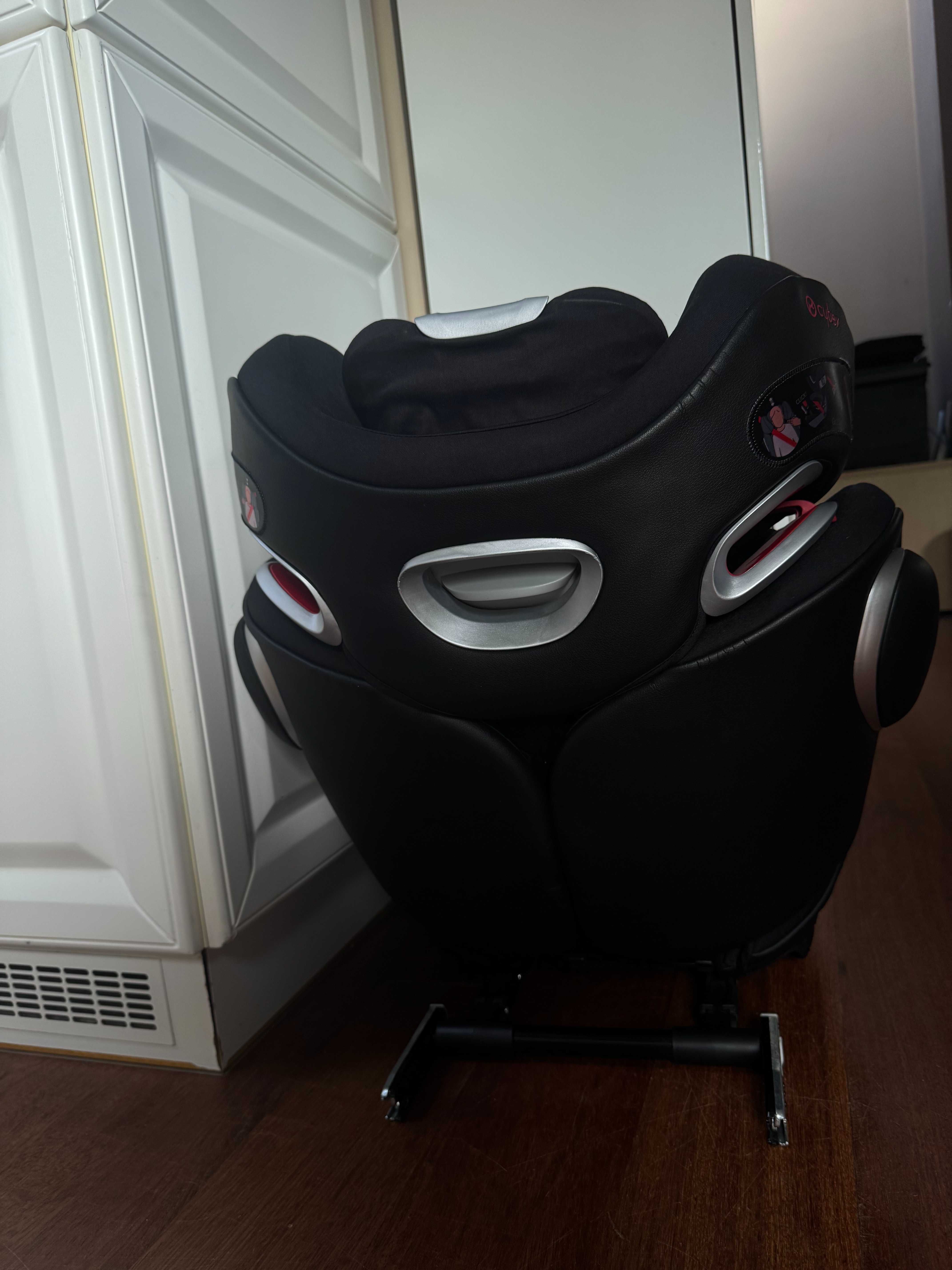 Cybex Scuderia Ferrari Solution Z-Fix Victory Black 15-36kg