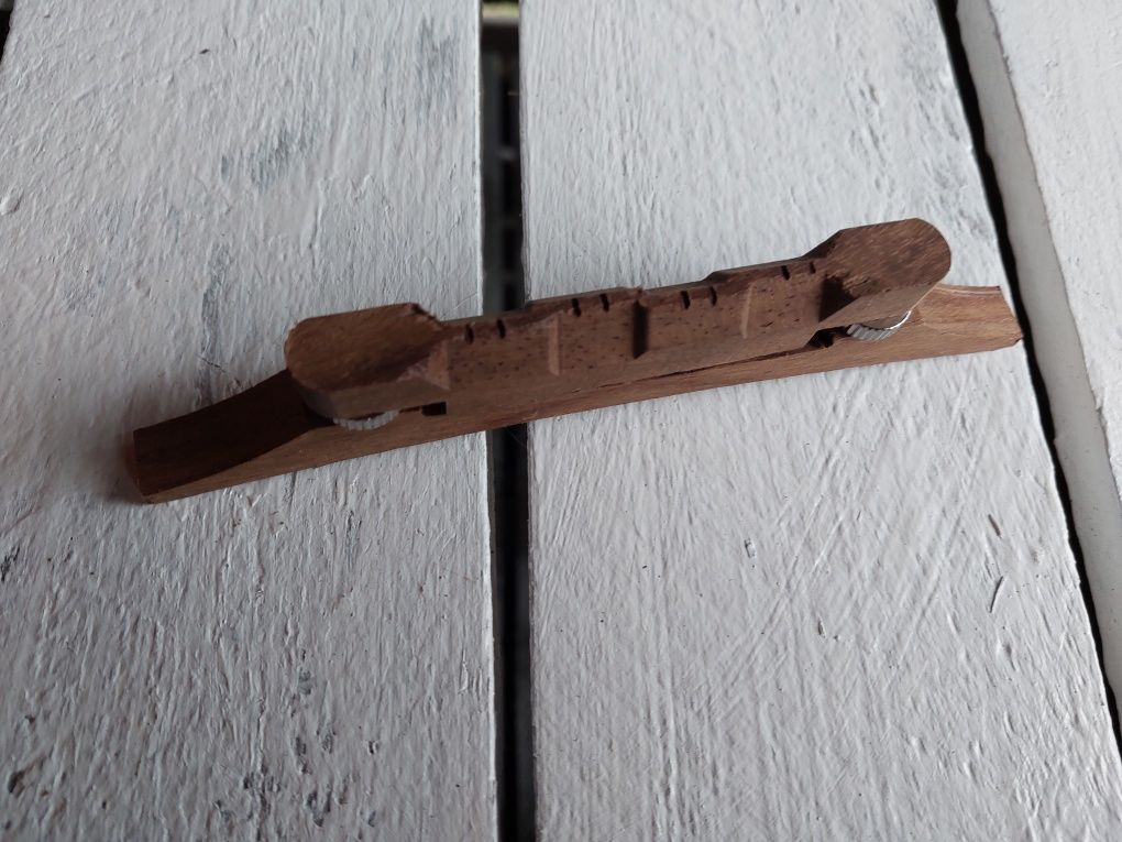Mostek do mandoliny regulowany mandolinowy