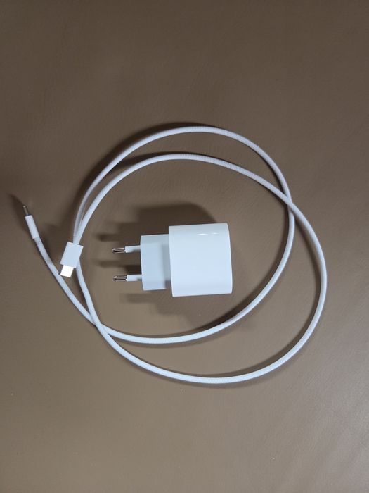 iPad Air 11 M3 128GB WiFi, повний комплект + чохол, 28 циклів