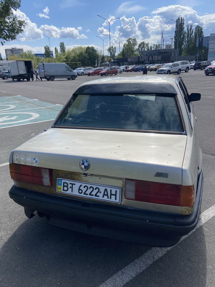 Продам BMW е30 на двигетели м43 1,9