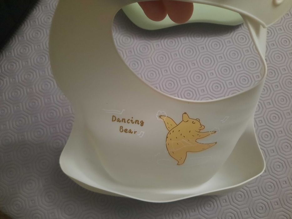 Babete silicone reutilizável cinzenta