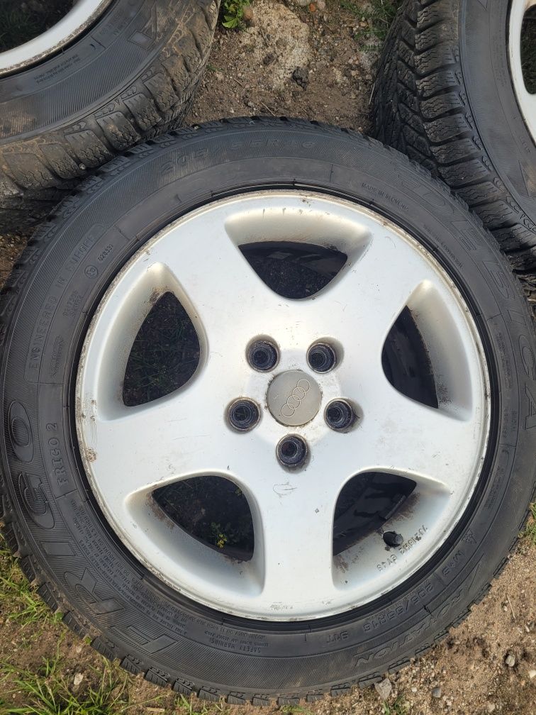 5szt Felgi audi 5x112   opony zimowe  205/55/R16