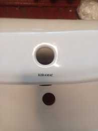 умывальник с пьедисталом и смесителем