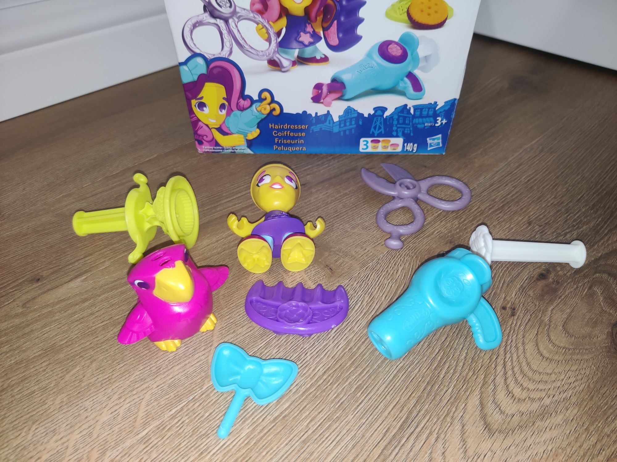 Play-Doh Town Fryzjer i Szalona Papuga B5973