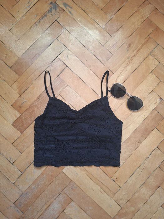 Czarny koronkowy crop top FB Sister XXS