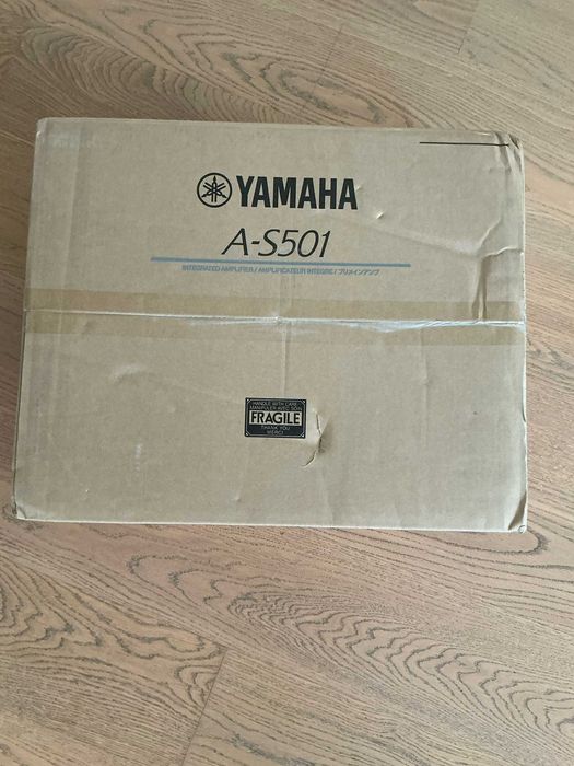 Новий підсилювач потужності звуку Yamaha A-S501.