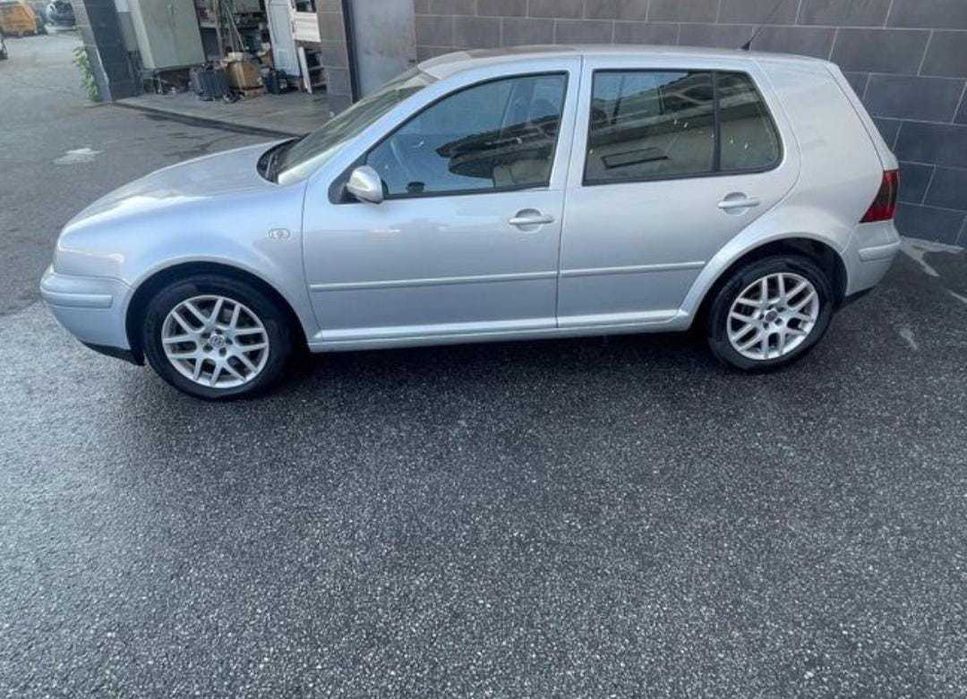 Vendo Volkswagen Golf