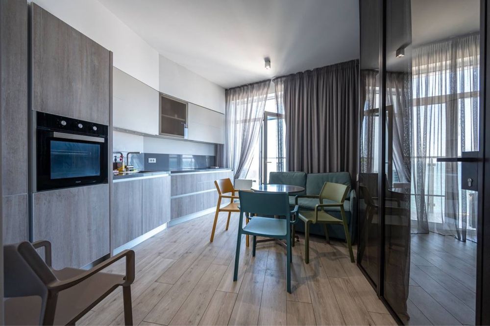 Здається сучасна квартира в ЖК Міконос. Довгостроково