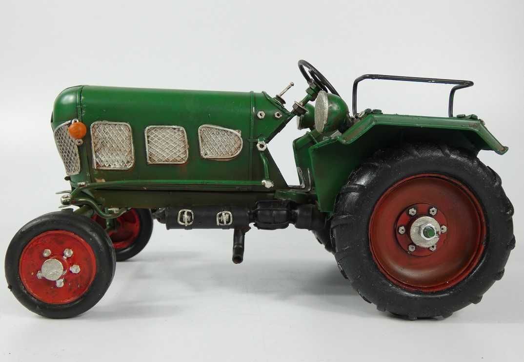 Metalowy zielony traktor pojazd ciągnik RETRO