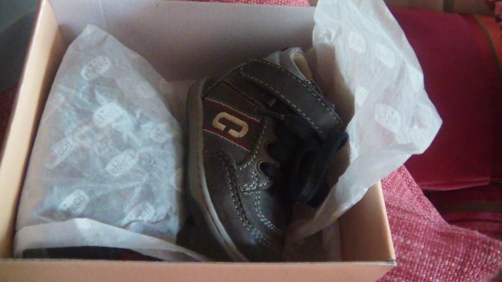 Botas Chicco nº19 novas